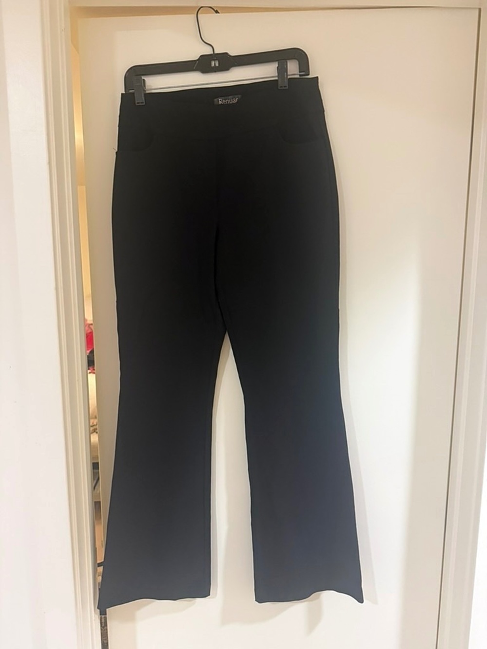 Like new Renuar Black Pull on Pants Size 6